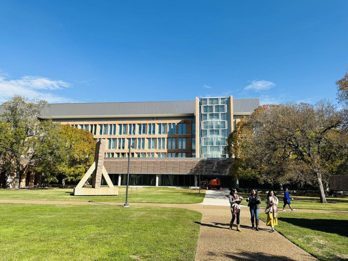 Western entrance of the O'Connor Building